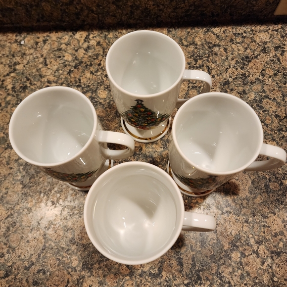 Mount Clemens Pottery Christmas Tree Footed Mugs, Set of 4 - Picture 3 of 8